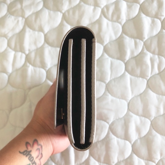 Kate Spade Wallet, like new condition - Picture 7 of 8